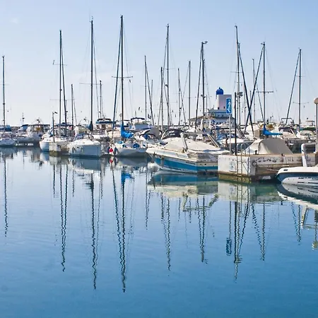 Marina 11 16
